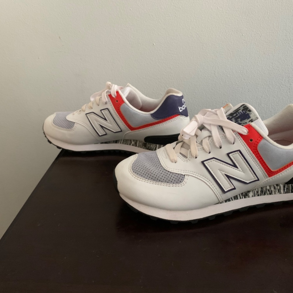 New Balance - Picture 2 of 4